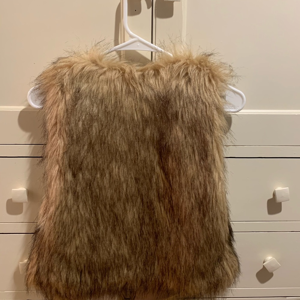 Fur vest!